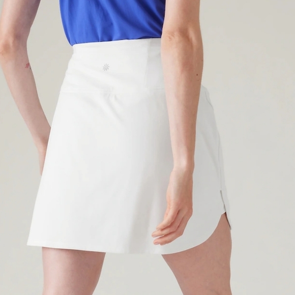 ATHLETA FAIRWAY GOLF SKORT 16" NWT WHITE SIZE MEDIUM - Picture 2 of 10
